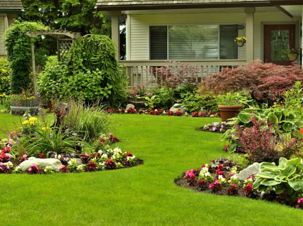 Flower Garden Planting in Macomb