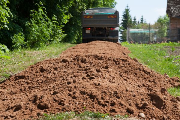 Residential Soil Delivery in Macomb