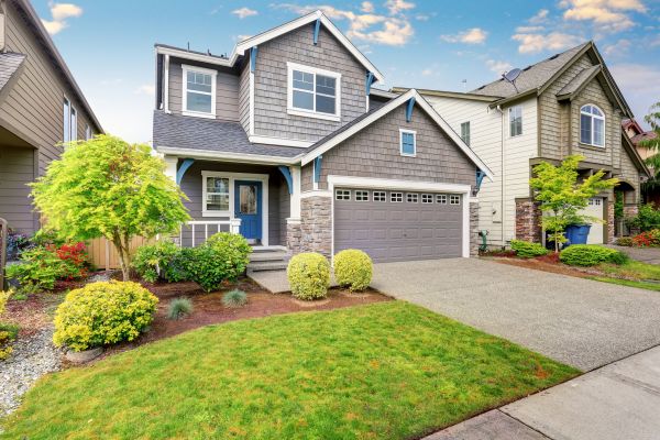 Curb Appeal Landscaping in Macomb