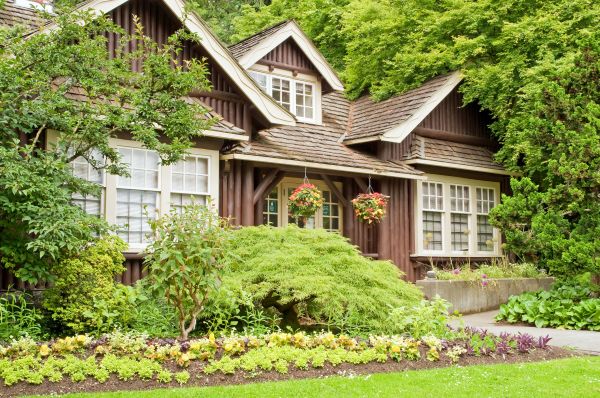 Log Home Landscaping in Macomb